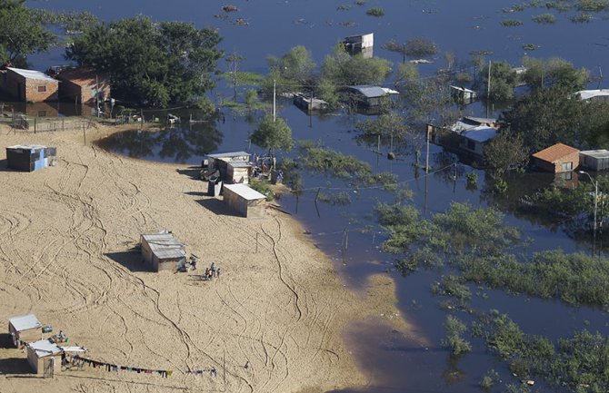 Paragvaj: Evakuisano 200.000 osoba zbog poplava
