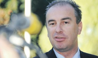 Đeka pozvao kosovske biznismene da ulažu u Ulcinj