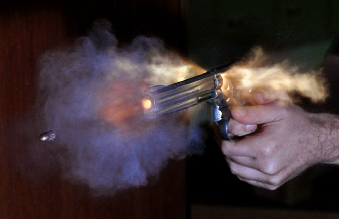 Ubio ženu, pa izvršio samoubistvo