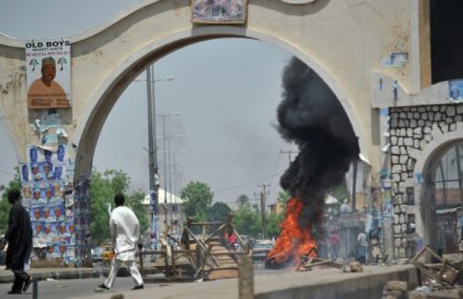 Nigerija: Eksplodirao automobil-bomba, najmanje 15 žrtava 