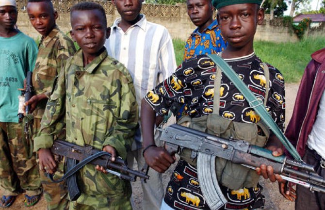 Više od 4.000 djece vojnika u svijetu