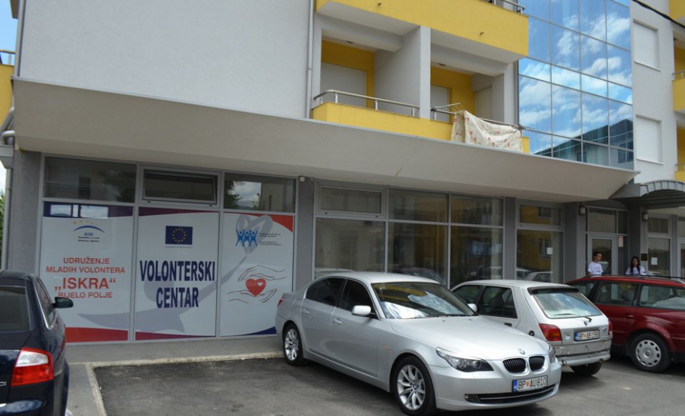 37volonterskicentar1