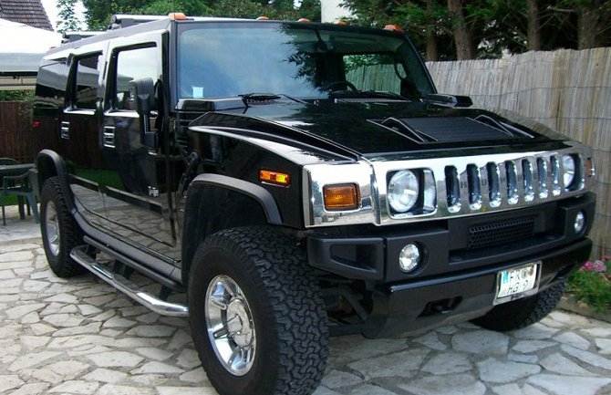 Privedeni Stanišić, Klikovac i Bajčeta, policija pronašla pištolj ispod sica Hamera