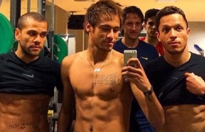 Zašto smo opsjednuti seksi fudbalerima?