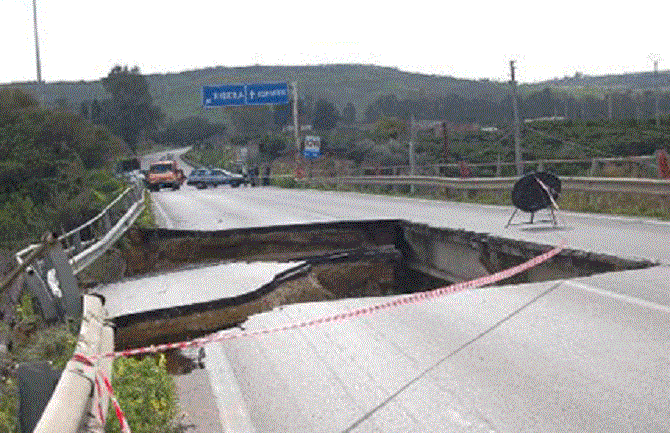 Sicilija: Urušio se most, najmanje petoro povrijeđenih