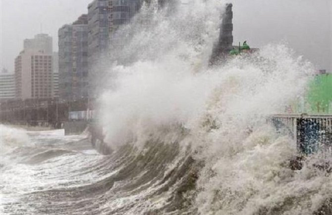 Evakuacija pola miliona ljudi zbog tajfuna 