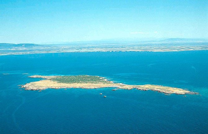 Na prodaju mediteransko ostrvo za 1,5 miliona eura (FOTO)