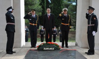 Vujanović položio vijenac na Gorici