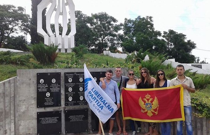 Liberali odali  počast borcima i ustanicima palim za slobodu