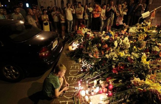 Svijet u šoku zbog malezijskog aviona  