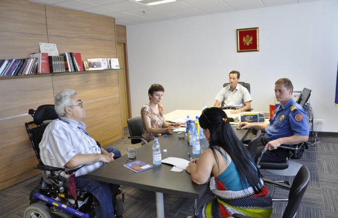 Uspostavljena saradnja između UMHCG i Uprave policije - CB Podgorica