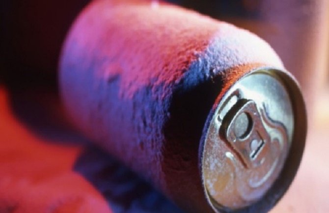 Evo kako da rashladite piće za 2 minuta!