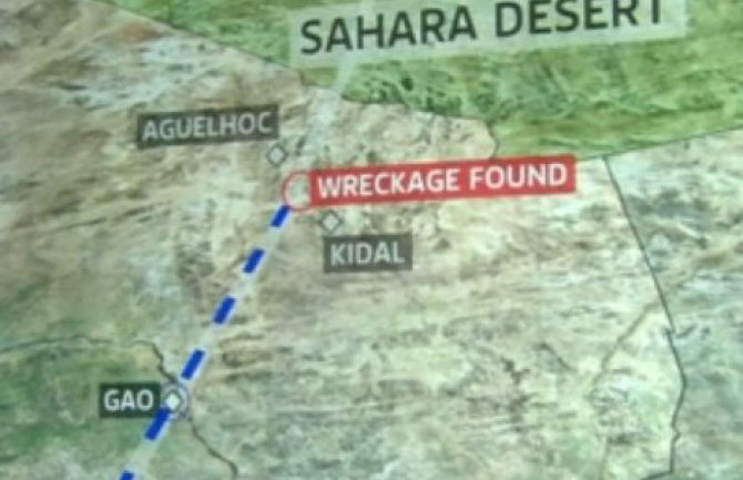 Alžirski avion se raspao pri udaru u zemlju 