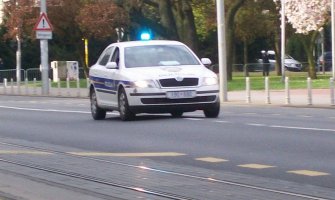 Devetomjesečna beba preminula nakon što je glavom zapela između prečki kreveca