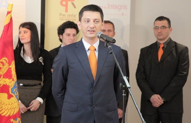 Pajović: Pozitivna daje mandate SDP-u ako nastave pregovore