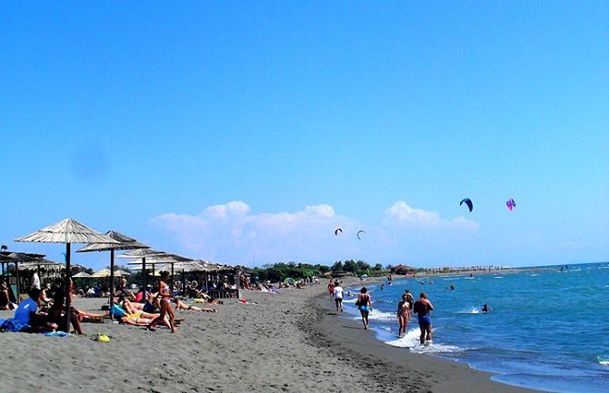 Medicinske sestre spasile mladića na Adi Bojani: Nakon 45 minuta reanimacije počeo da diše