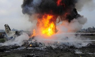 Libija: Srušen avion u centru grada (VIDEO)