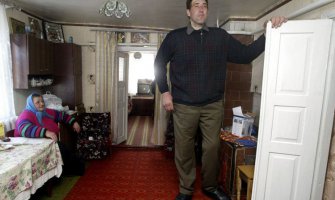 Preminuo najviši čovjek na svijetu