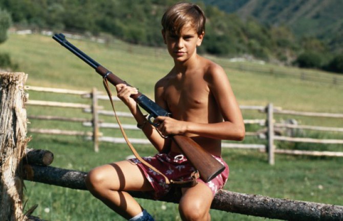 U 30 saveznih država SAD djeca mogu legalno da posjeduju oružje