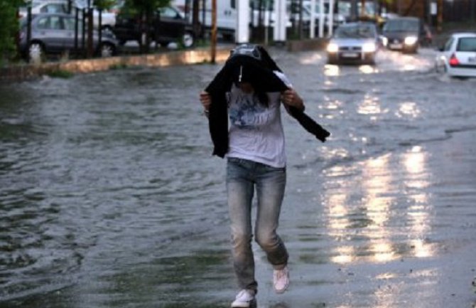 U Crnoj Gori kiša, očekuje se pad temperature za oko 10 stepeni