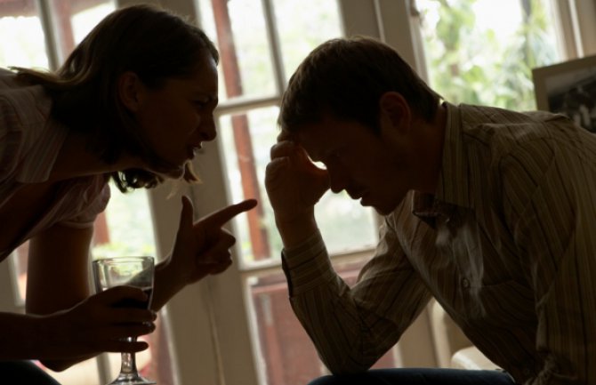 BiH: Pijana žena zlostavljala supruga