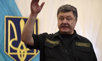 Porošenko poklonio oružje fudbalerima