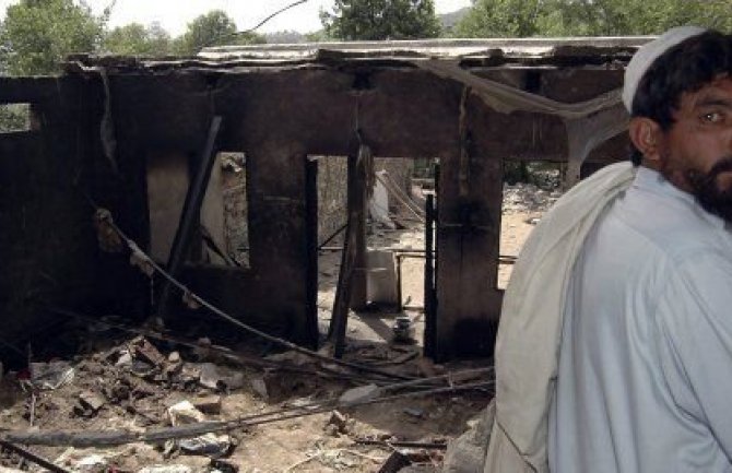 Najmanje 20 poginulih i 50 ranjenih u eskploziji u džamiji