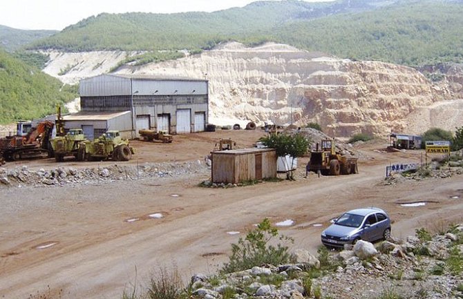 Boksiti bez kupca za 5,99 miliona