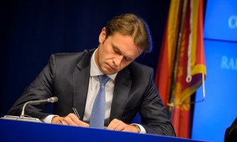 Za elektronsku identifikaciju 200.000