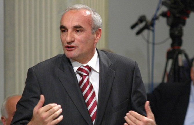 Nema uspjeha za one koji se suprotstave legitimnoj volji građana