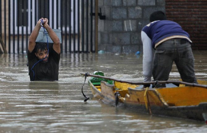 Kašmir: Poplave i klizišta odnijeli  najmanje 480 života