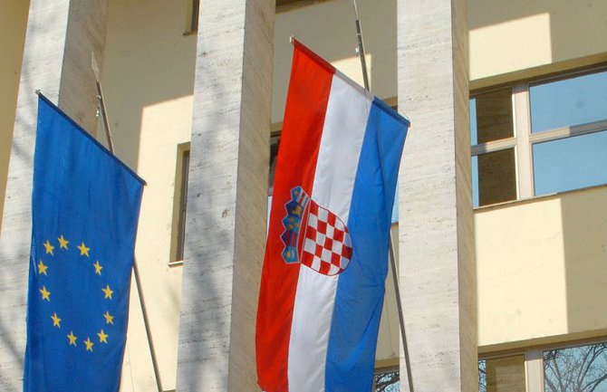 Politička igra hrvatskog poslanika