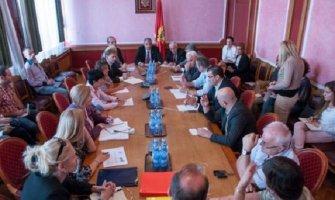 U Crnoj Gori dvije osobe pod nadzorom zbog ebole