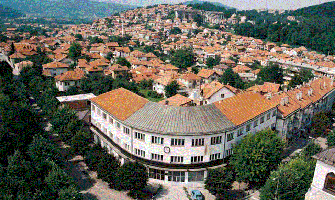 Izašao iz zatvora na odsustvo, prebio ženu i zapalio kuću