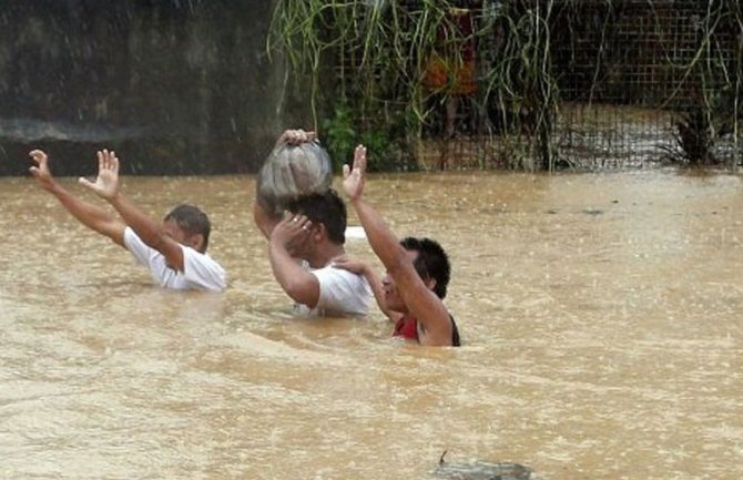 Tropska oluja pogodila i Tajvan