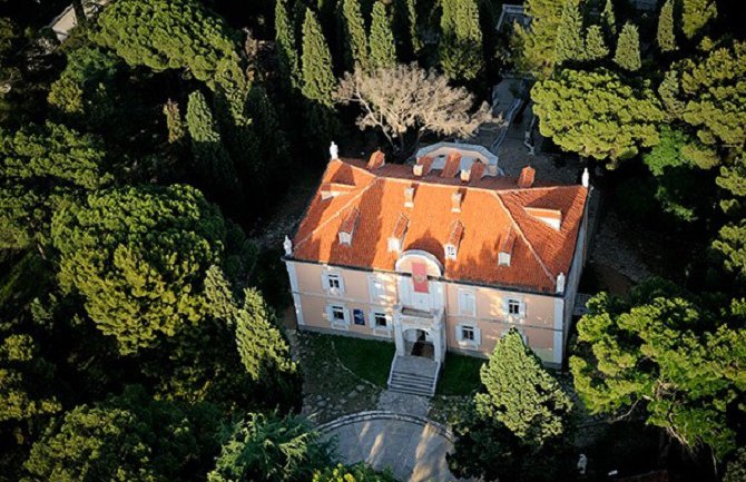 Država od SPC traži vraćanje crkve