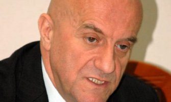 Daka u Kotor, Jugopetrol u Podgoricu