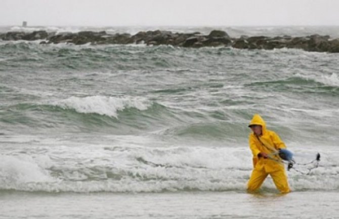 Velika materijalna šteta, sledeće sedmice novi olujni naleti