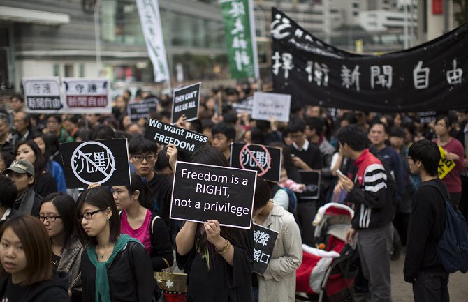  Sukobi demonstranata i pristalica vlasti u Pekingu