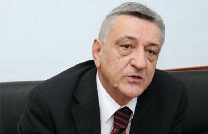 Danilo Popović razmišlja da napusti Sindikat