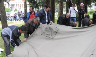 Danas okupljanje ispred zgrade Vlade