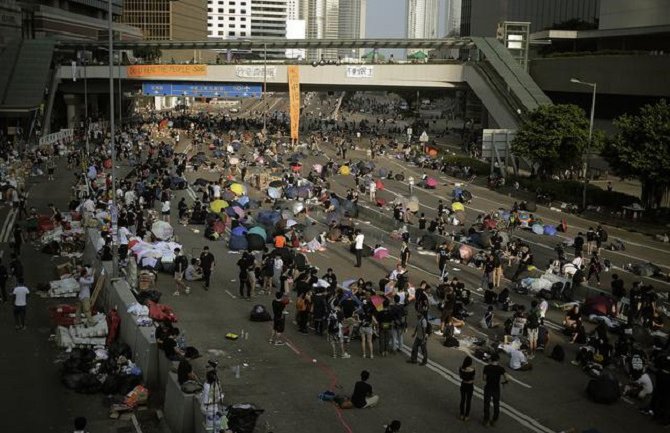 Kameron zabrinut zbog Hongkonga