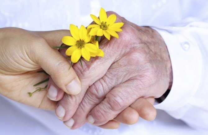 Crveni krst: Danas druženja sa starijima, izleti, proslave, kupovine...