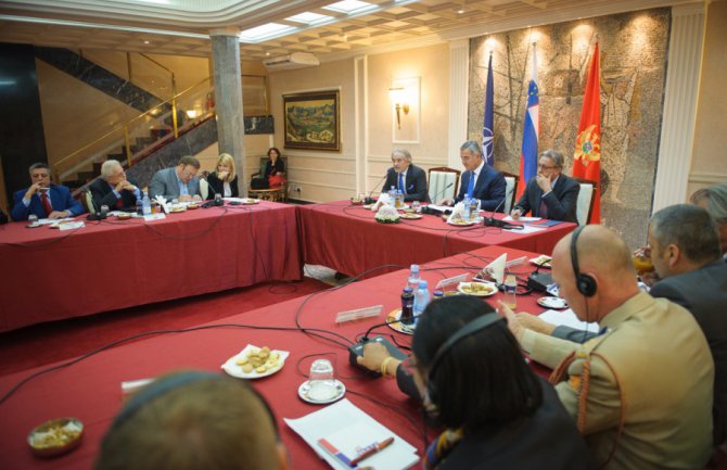  Pohvale za ostvareno i podrška za dalji napredak 