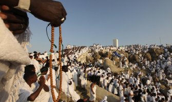 Dva miliona muslimana u molitvi na Araratu