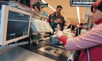 Zaposleni u trgovini u lošoj materijalnoj situaciji