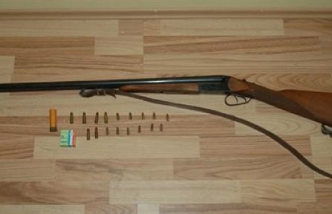 Oduzeti puška i municija