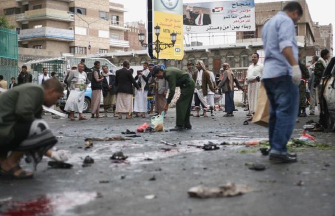 Najmanje 70 mrtvih u dva napada