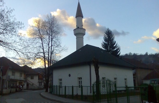 BS: Što prije početi gradnju nove džamije