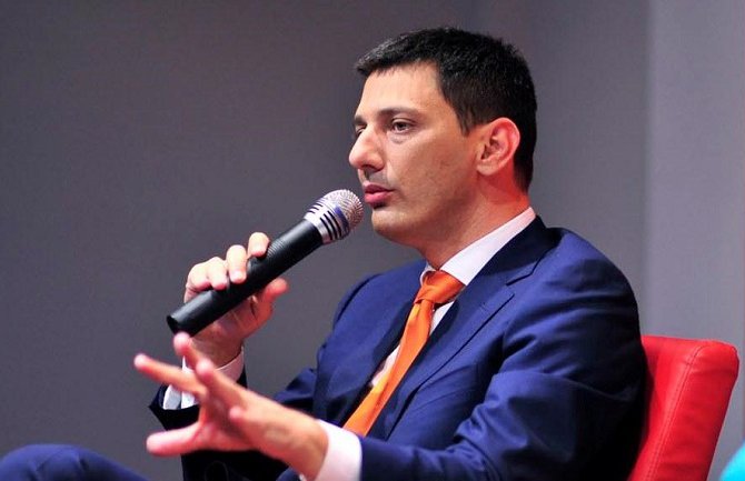 Poručuju Pozitivnoj da glasa za povjerenje Vladi zbog straha od uticaja Rusije 